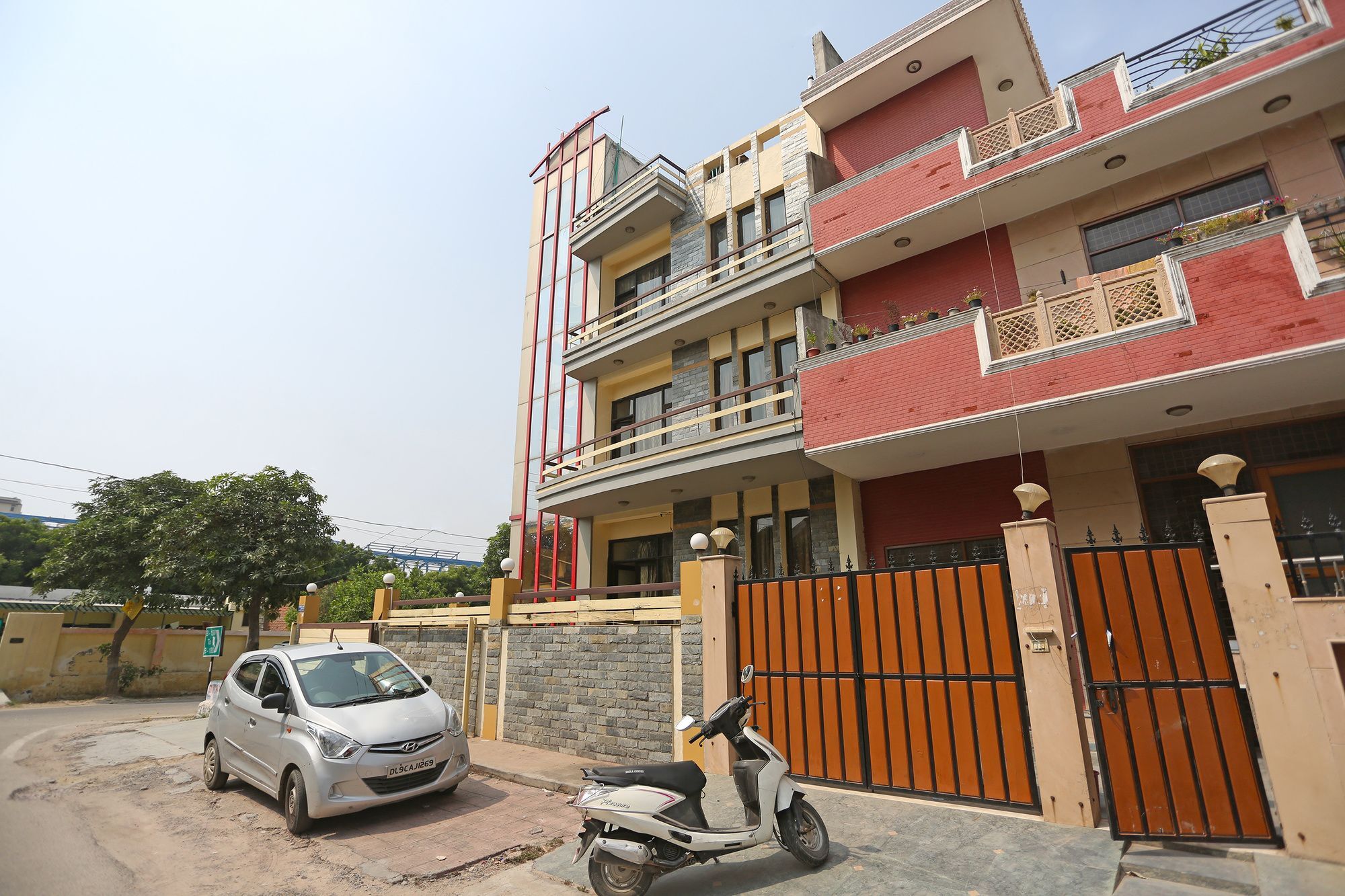 Oyo 9601 Hotel Sunshine Residency Castle Noida Exterior foto